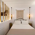 Mykonos Dot *