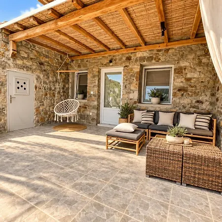 Mykonos Dot *