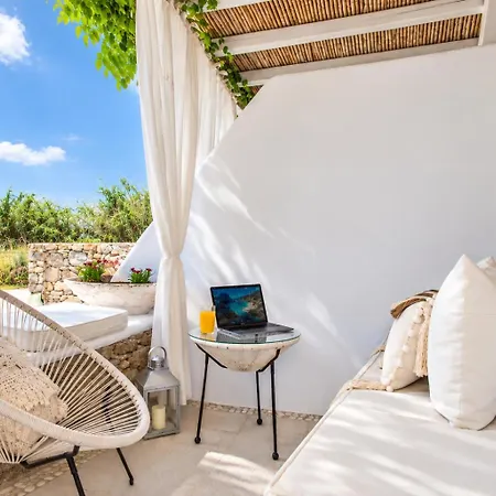 Mykonos Dot * أنو ميرا