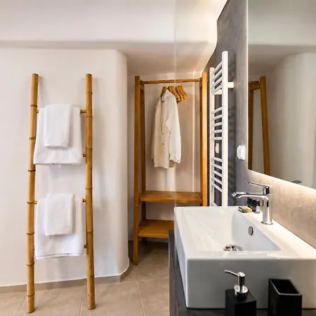 Mykonos Dot * أنو ميرا
