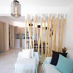 Mykonos Dot Apartament